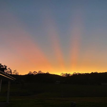 On Keppies - Bnb - Family Farm & Wedding Guest Accommodation Paterson Nsw エクステリア 写真